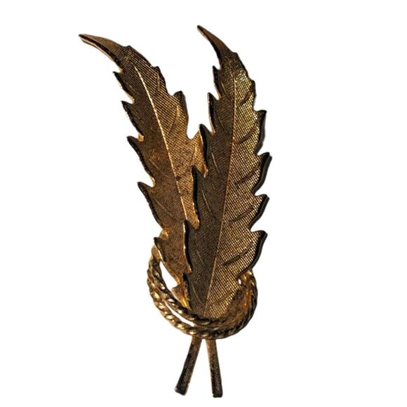 ‎vintage gold tone leaf brooch - Picture 1 of 8